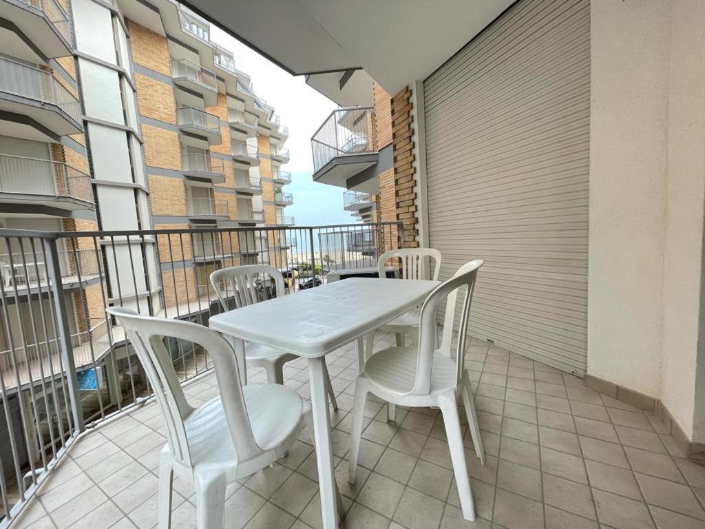 Residence Centro Commerciale - Walterigato Apartments Solo Per Famiglie Lido di Jesolo Eksteriør bilde